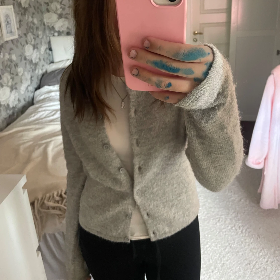 Grå stickad kofta från Gina Tricot - 1