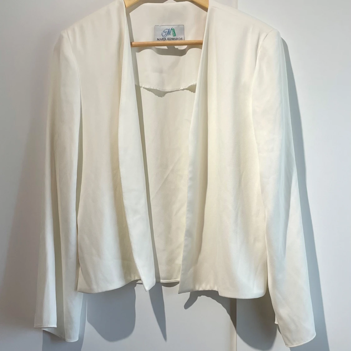 Vit kavaj från Mark Edwards