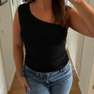 Off shoulder topp - Off shoulder topp från Nelly i strl XS o fint skick 💌