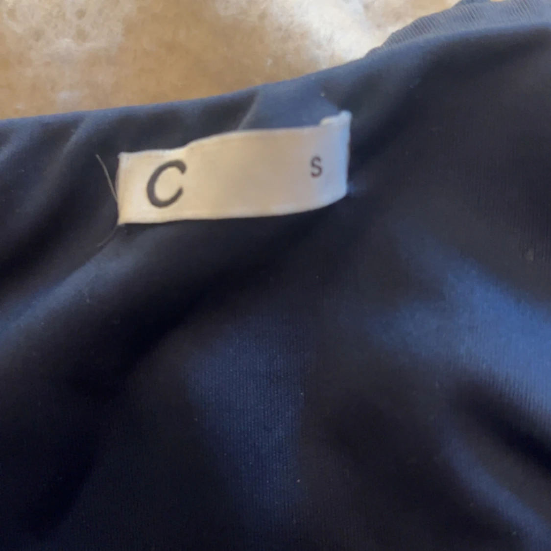 Mörkblå bandeau tubtopp med volang - 2