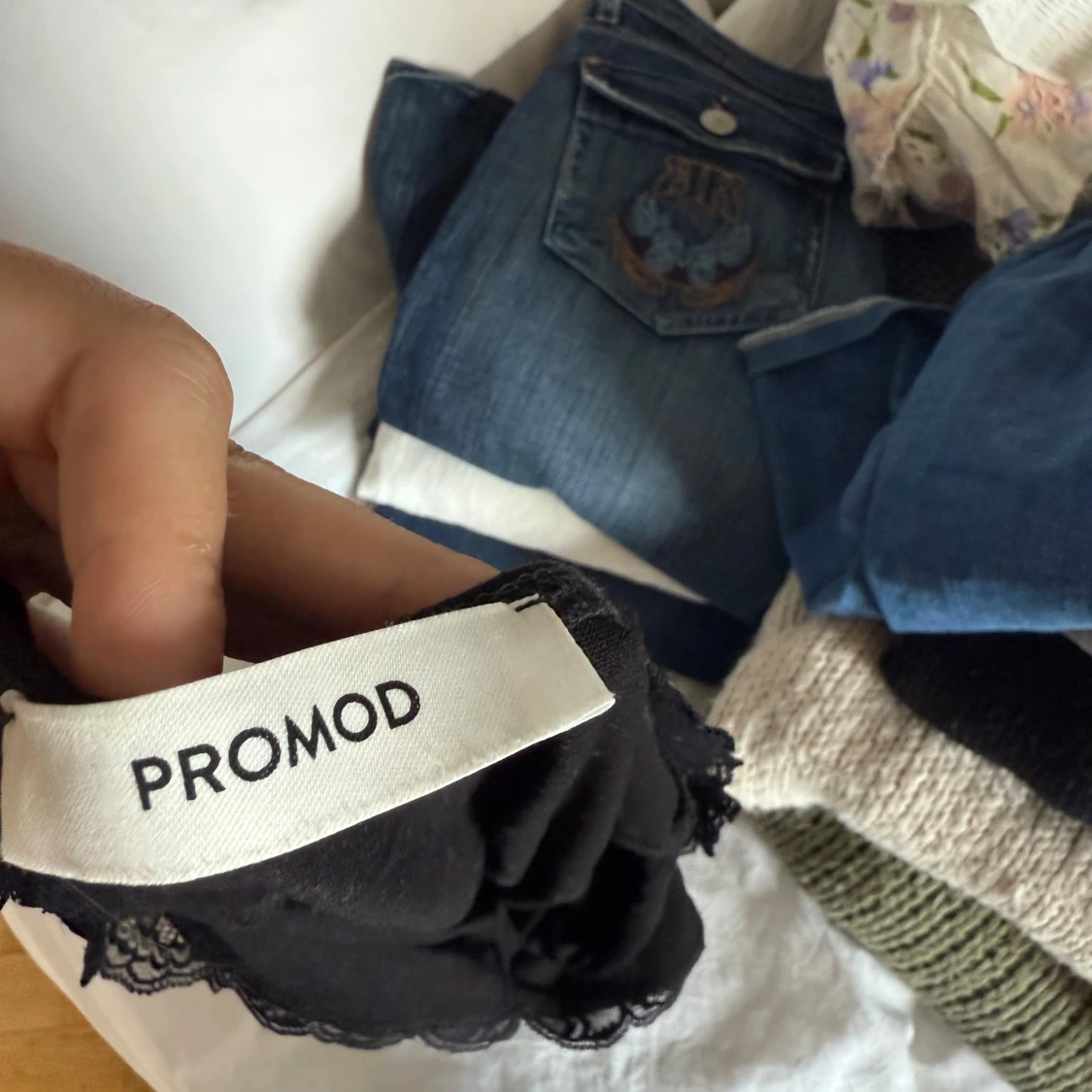 Svart spetslinne - 3