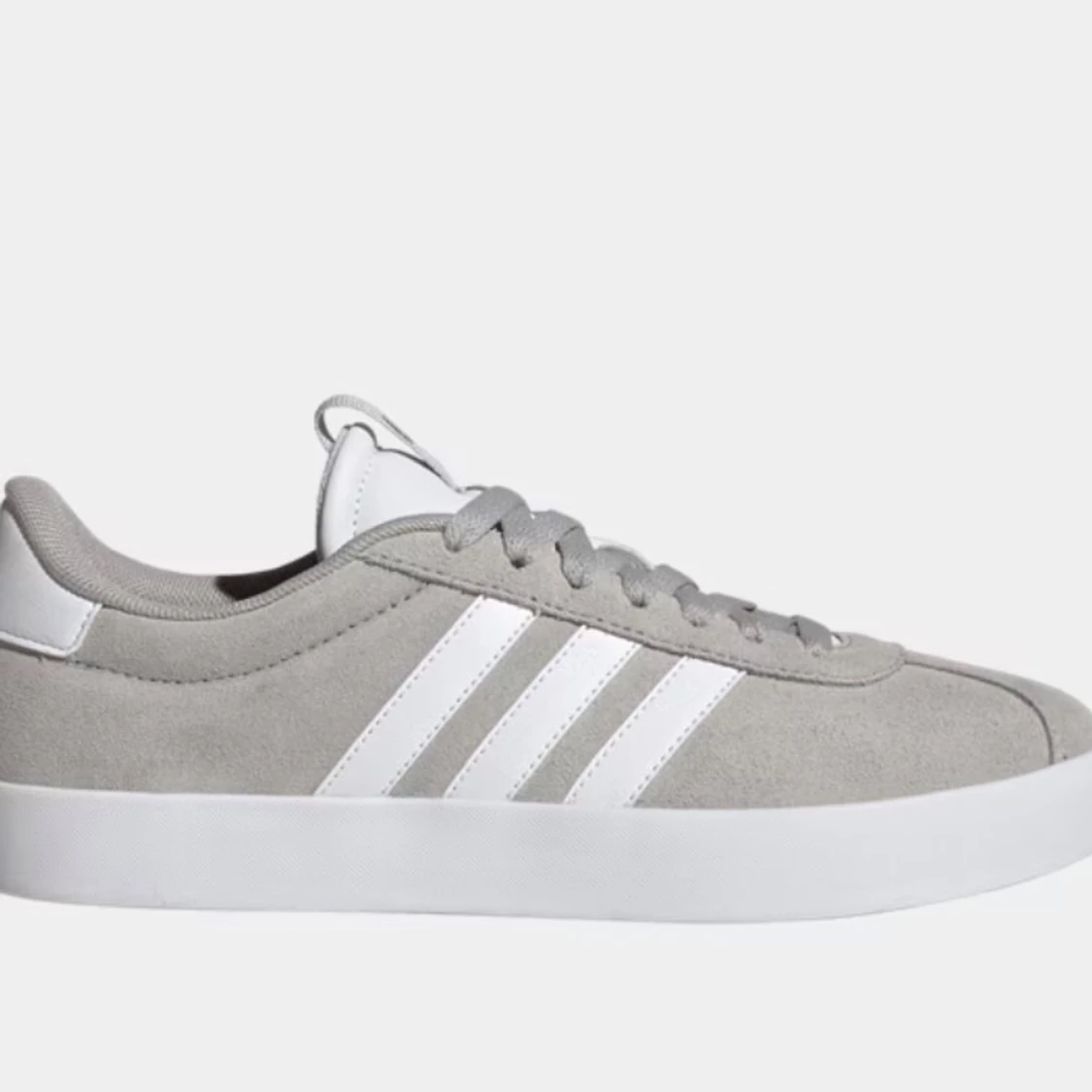 Grå adidas skor  - 1