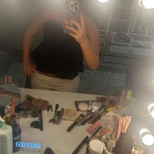 Topp  - Söt topp, pris kan diskuteras 