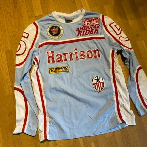 Tröja - Tröja med sydda detaljer står xl men kanske M