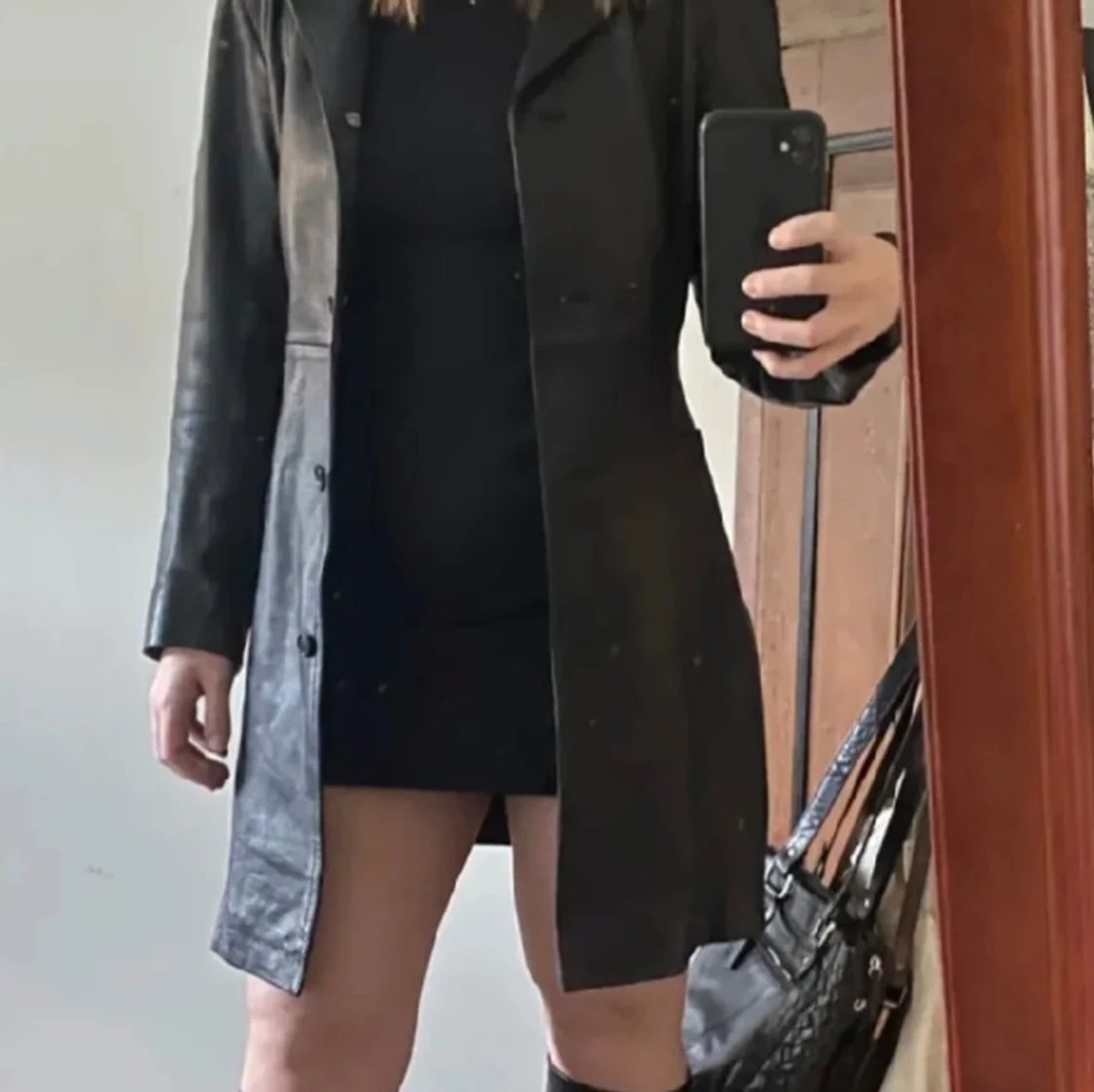 Svart skinnkappa från Roco Baroco - 2