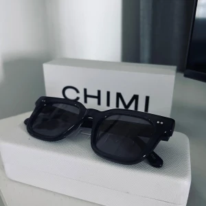 Chimi 04 Dark Grey - Hej säljer ett par Cimi 04 Dark Grey i nyskick. Använda fåtal gånger och inga defekter i form av repor eller liknande! Hör av dig vid frågor