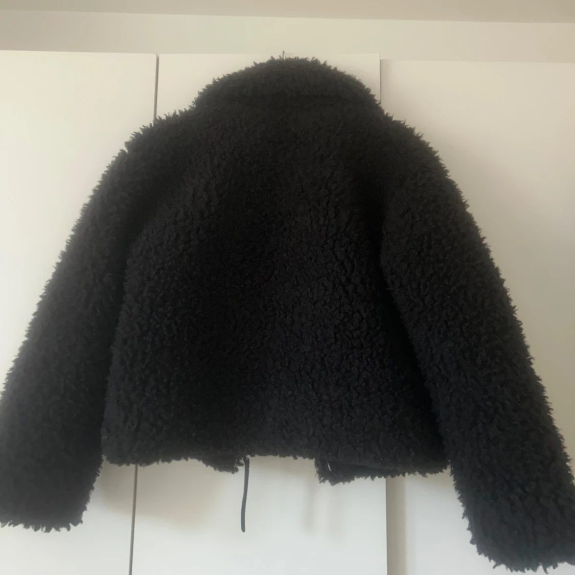 Svart teddyjacka från UGG - 2