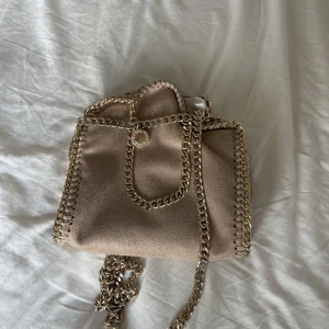Stella McCartney väska - Så fin och bra skick! Äkthetsbevis finns ❣️❣️Inga byten