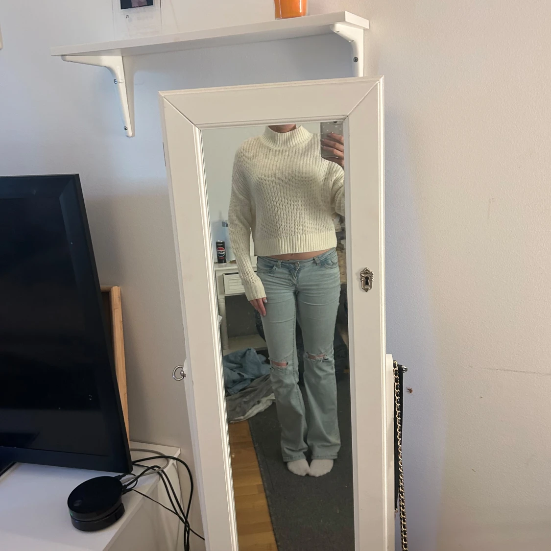 Vit stickad croppad tröja - 3