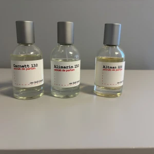 Oneboldchemist parfymer - Tja säljer dessa, de luktar typ exakt som greenly, althair och afternoon swim och luktar mycket gott.