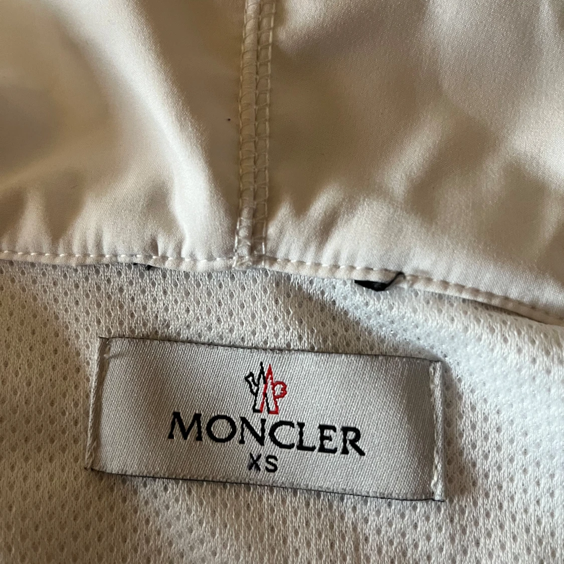 Vit jacka från Moncler - 2