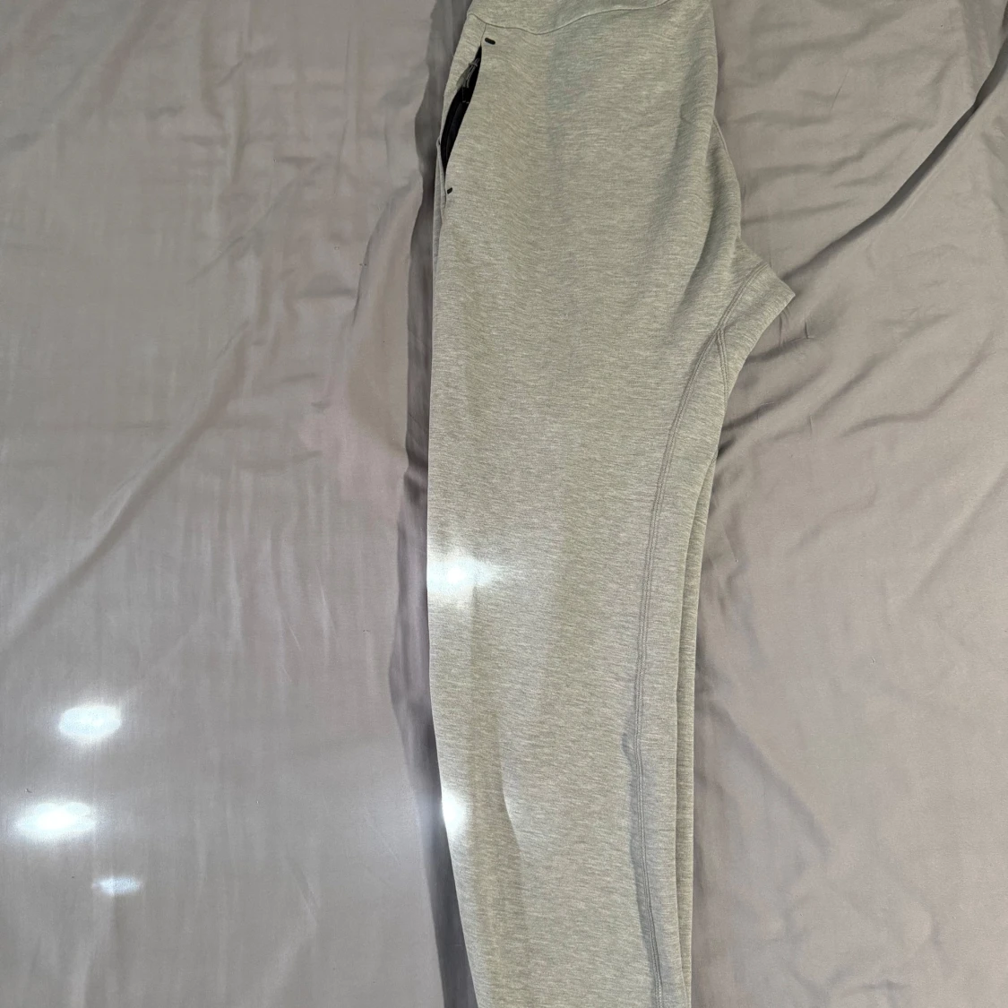 Grå mjukisbyxor från Nike - 1