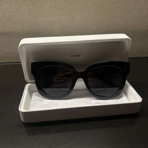 Svarta Chimi 08 - Svarta glasögon från Chimi, super bra skick knappt använda. 
