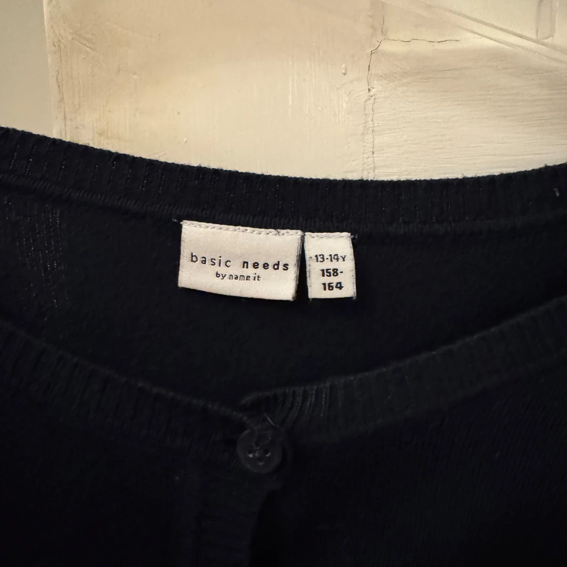 Marinblå kofta från Basic Needs - 1