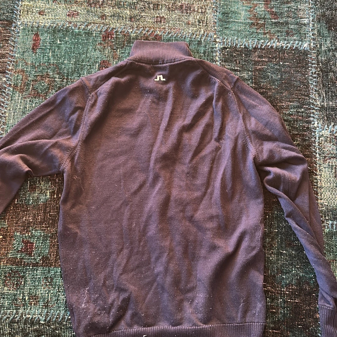 Marinblå tröja från J.Lindeberg - 2