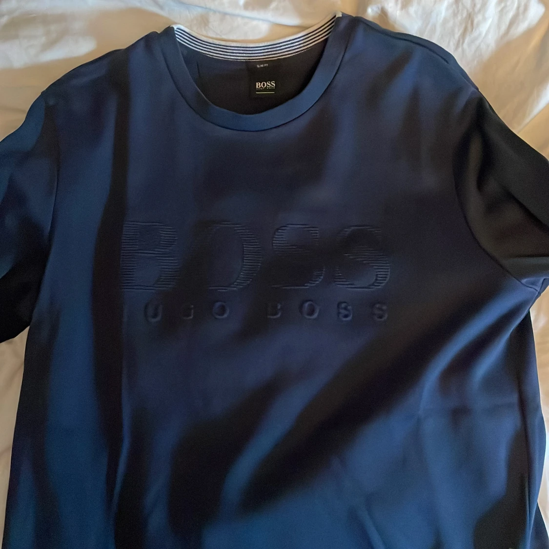 Mörkblå tröja från Hugo Boss