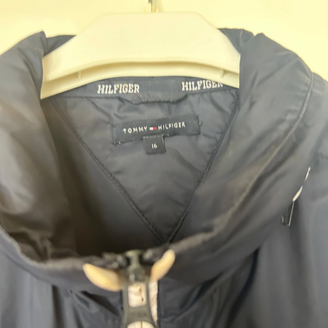 Mörkblå vindjacka Tommy Hilfiger - 3