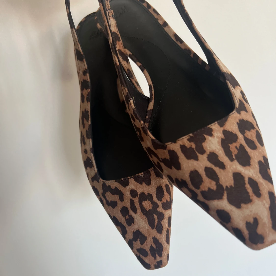 Leopardmönstrade pumps  - 3