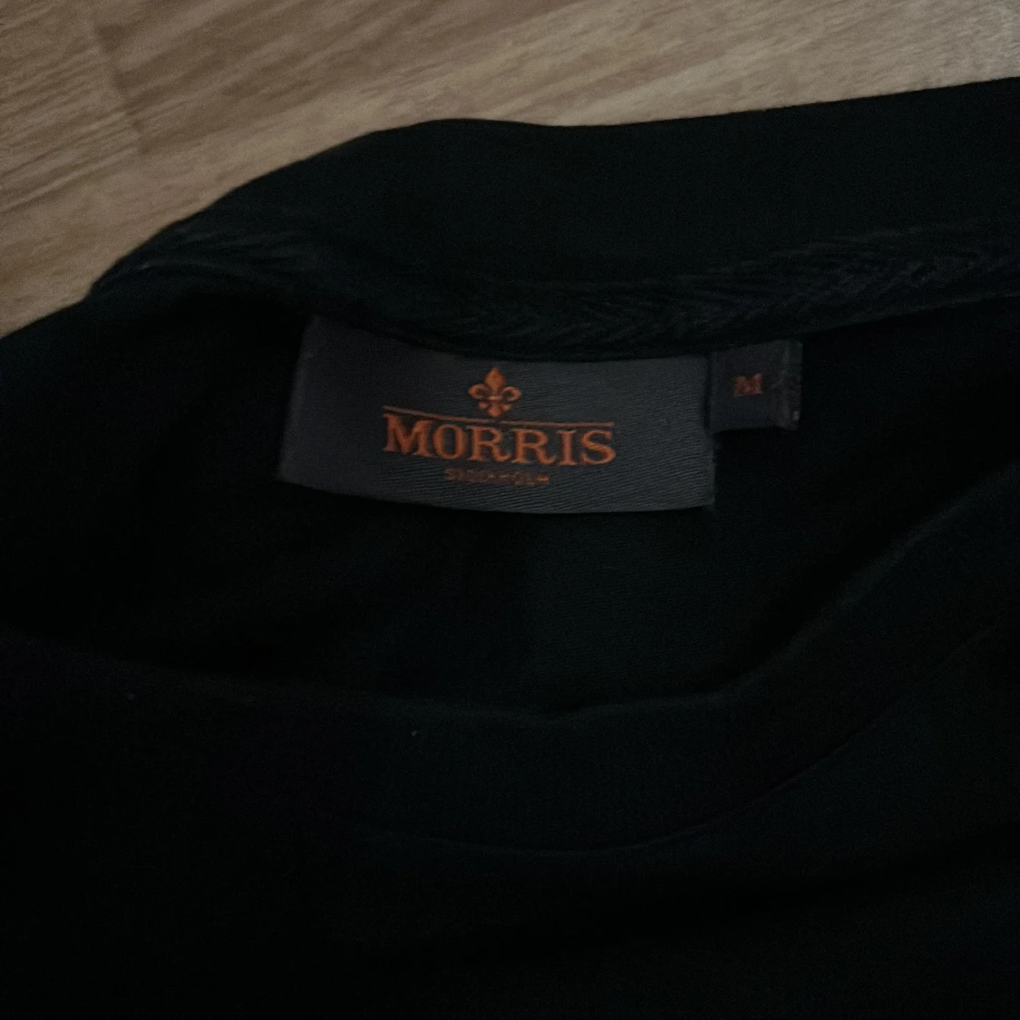 Svart t-shirt från Morris Stockholm - 2