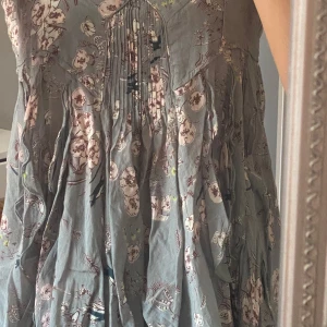 Isabel Marant topp - Mönstrad volangtopp från isabel marant, blivit lite fransig längst ner (bild 3) 