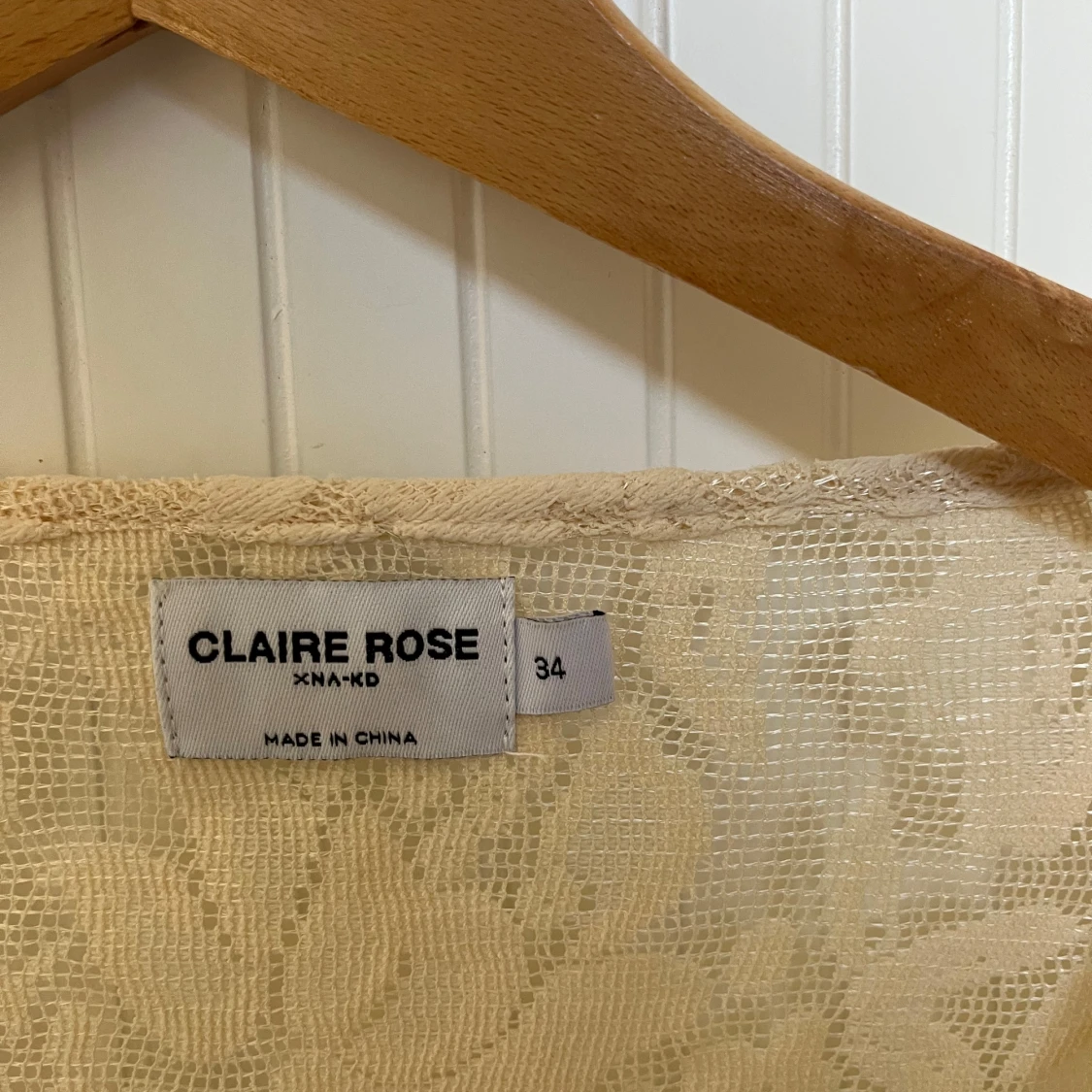 Beige spetsklänning Claire Rose - 1