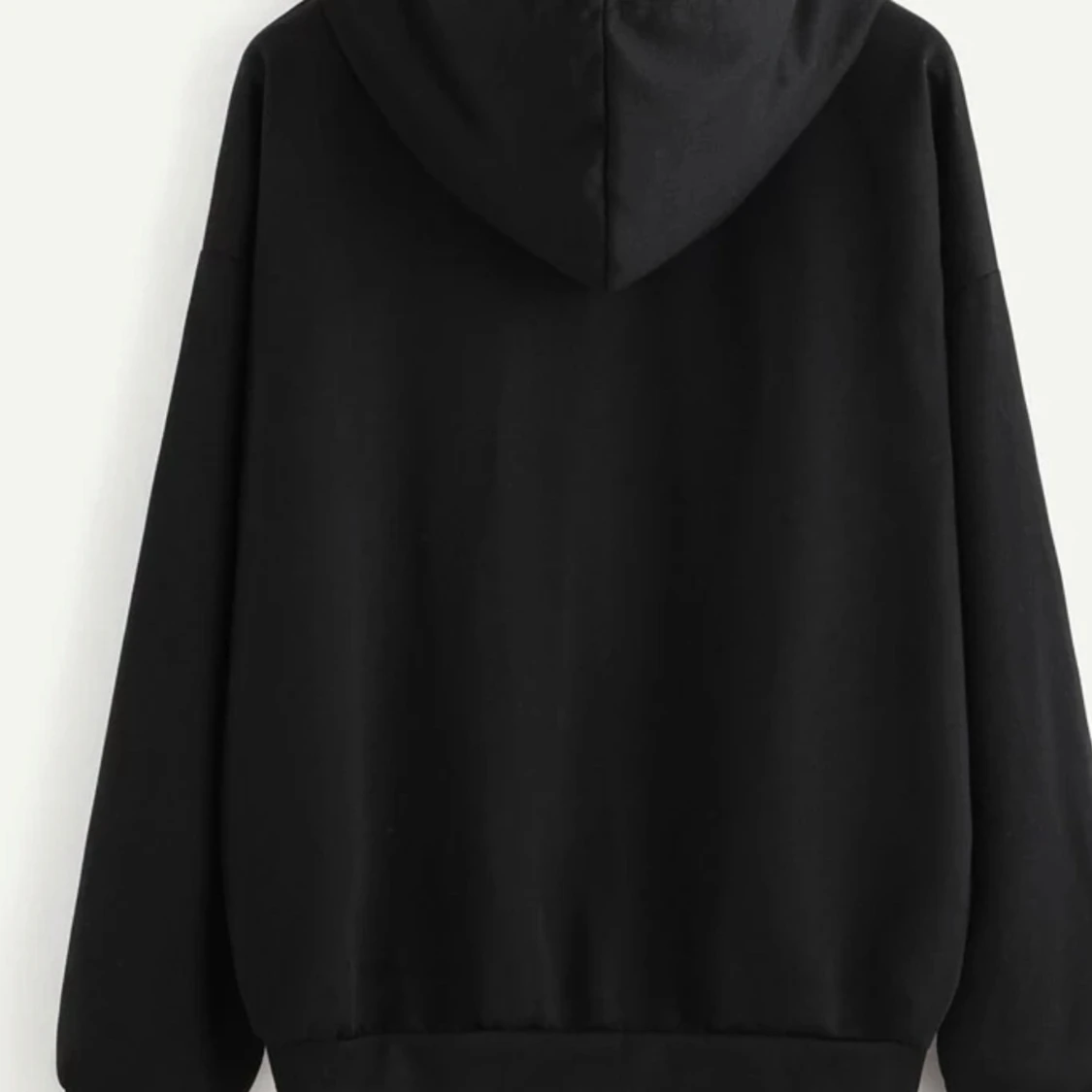 Svart hoodie med vit text och snörning - 4