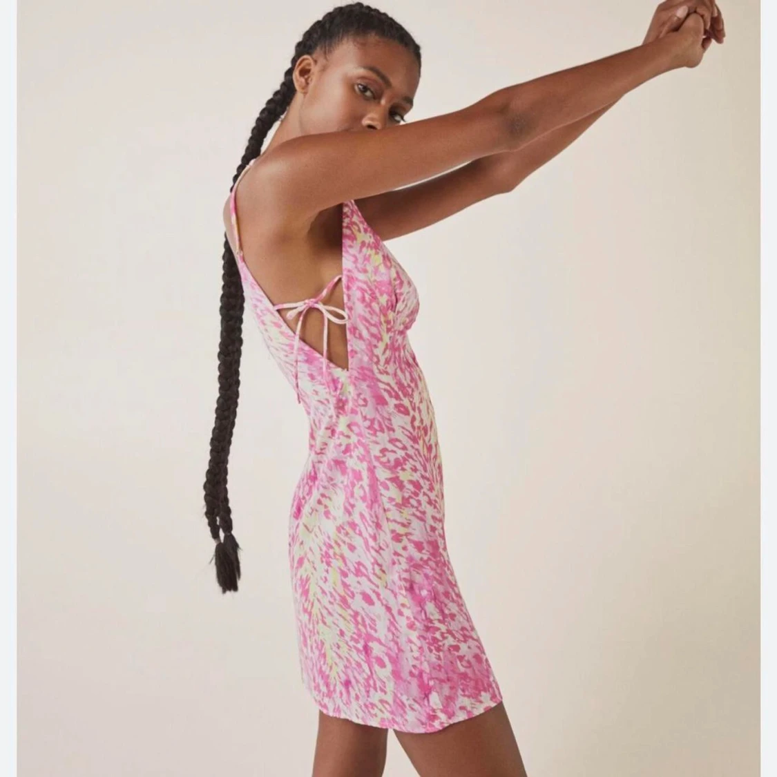 Leo klänning Bershka