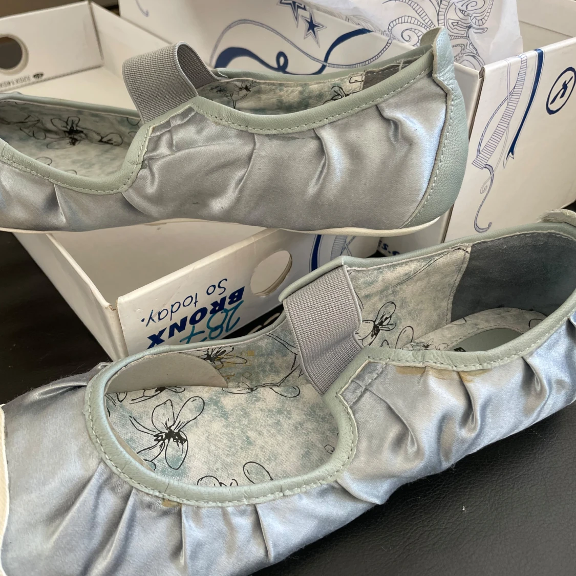 Silvriga ballerinaskor från Bronx - 4