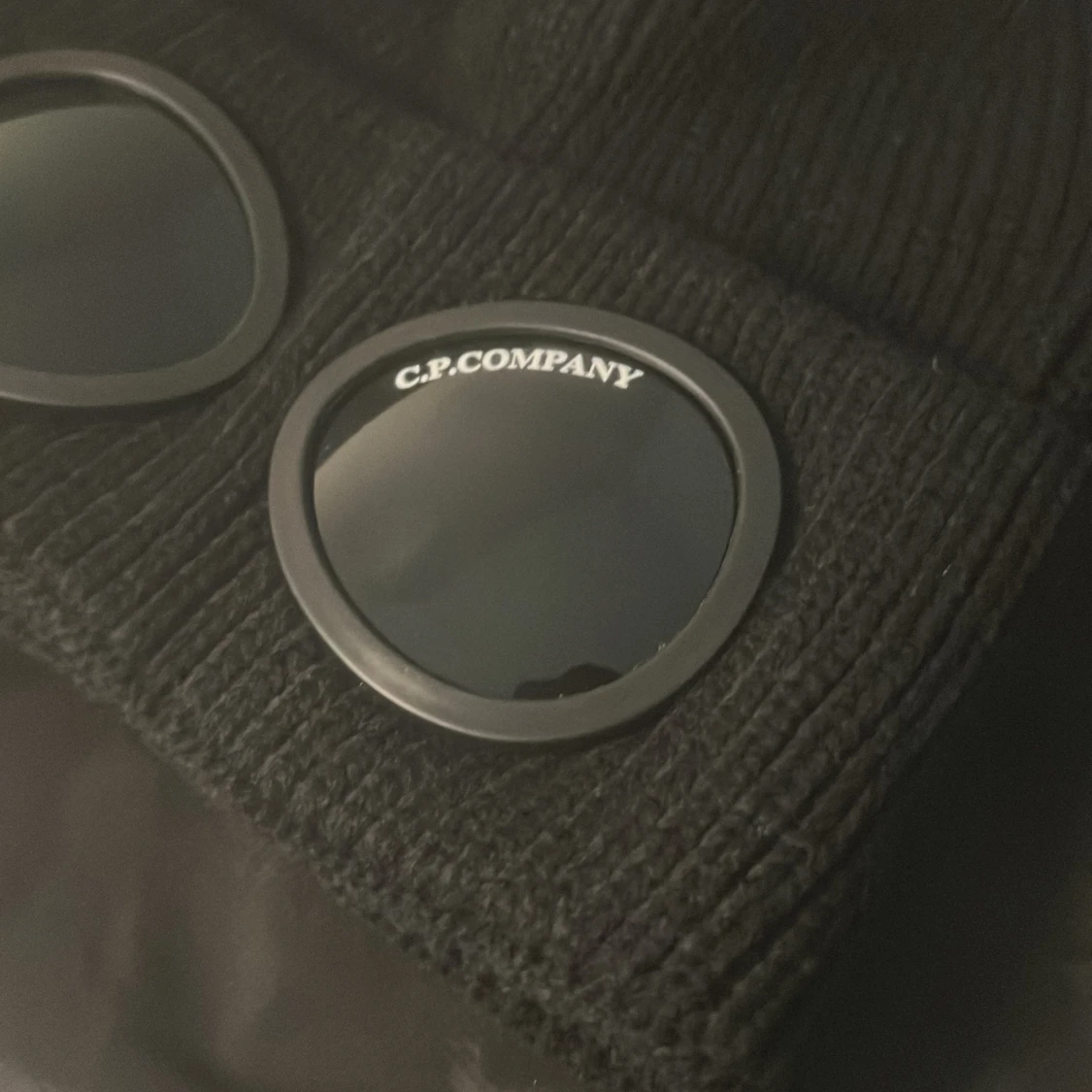 Svart C.P. Company mössa - 3