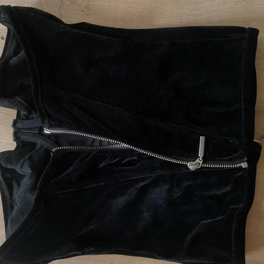 Svart sammetskorsett från ASOS DESIGN - 1