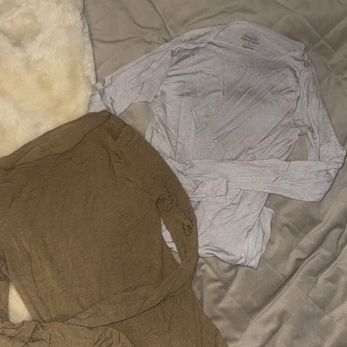 Två långärmade tröjor från intimissimi