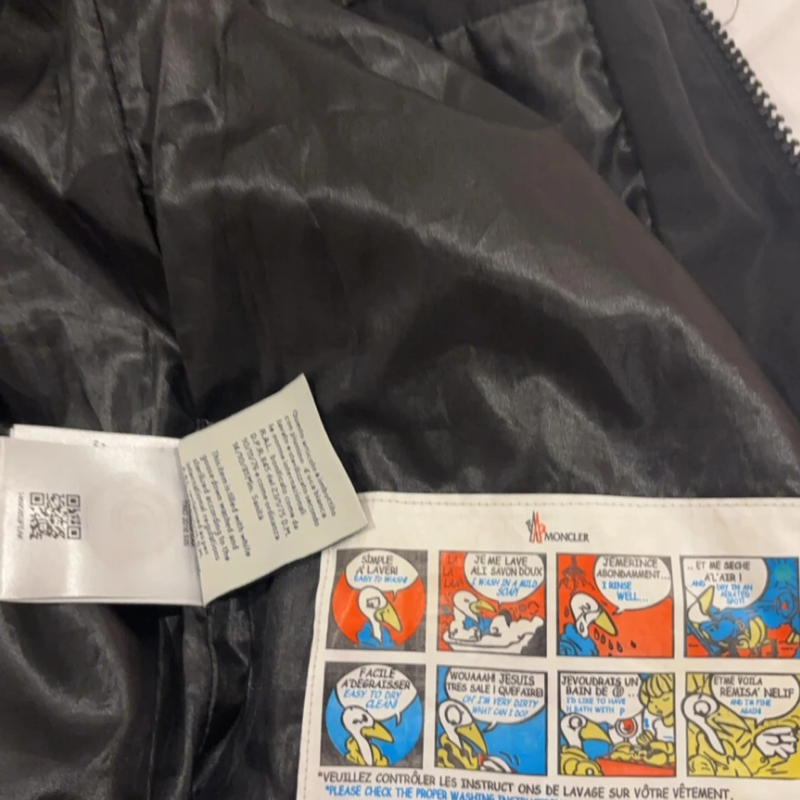 Moncler Cardigan - 92