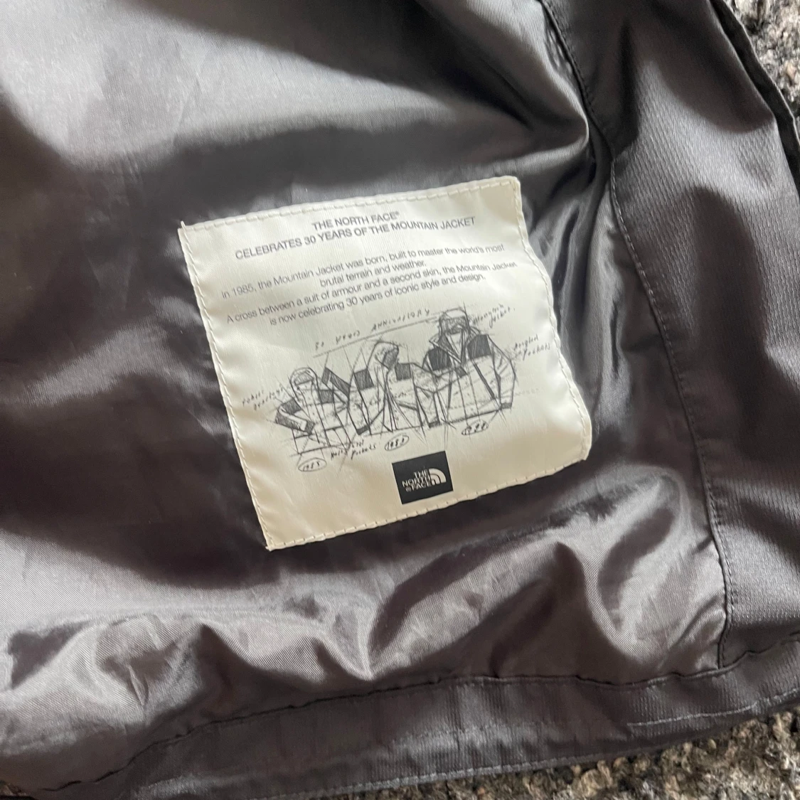 Grå vindjacka från The North Face - 3