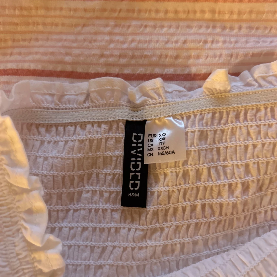 Vit volangkjol från H&M Divided - 2