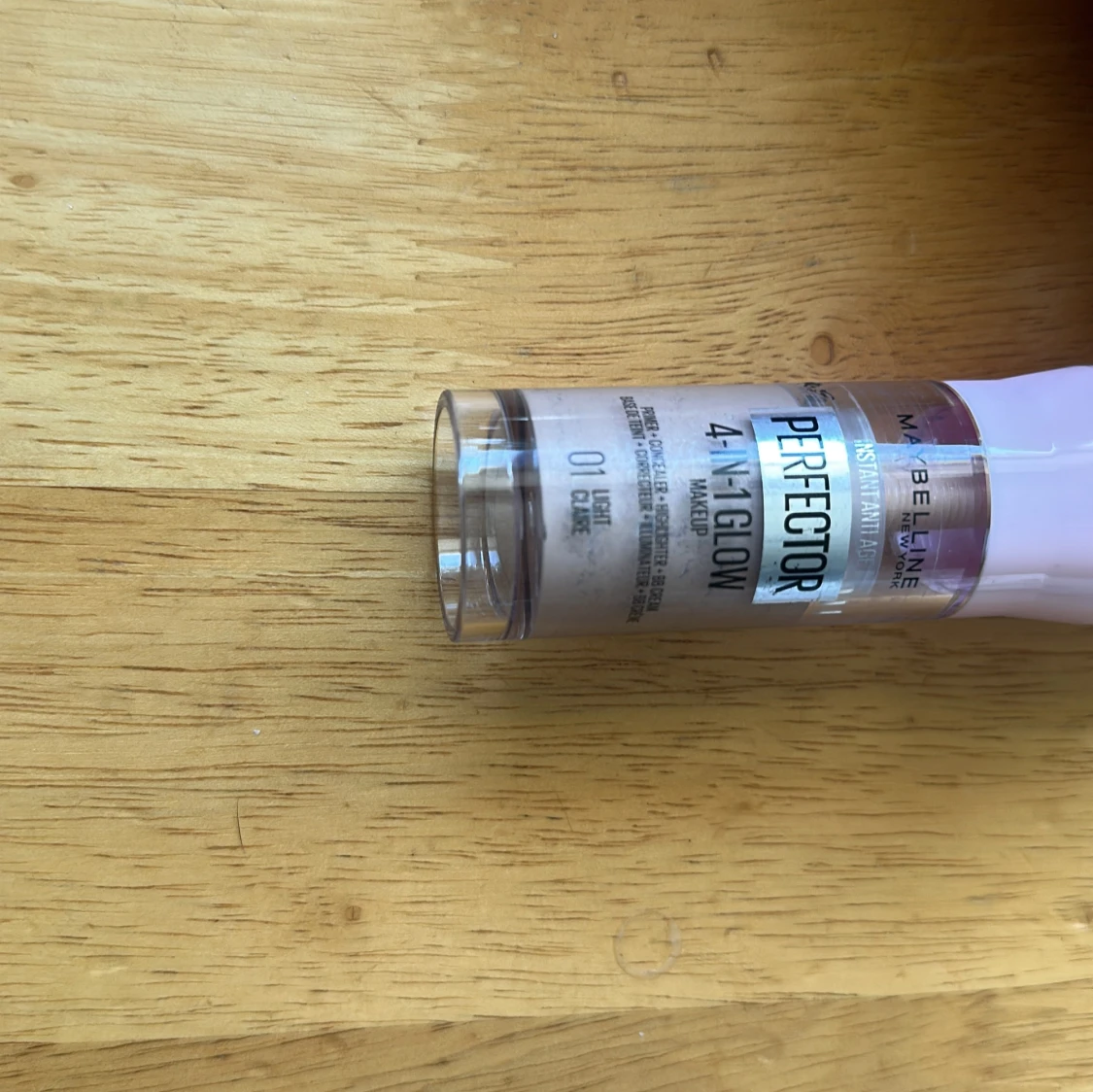 Maybelline 4-in-1 Perfector Glow 01 Light - 1