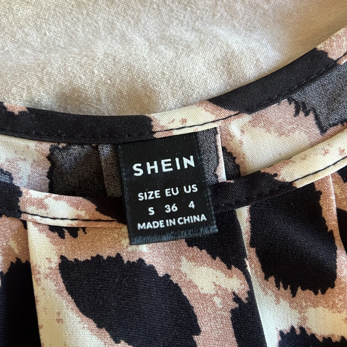 Leopardmönstrad linnetopp från SHEIN - 2