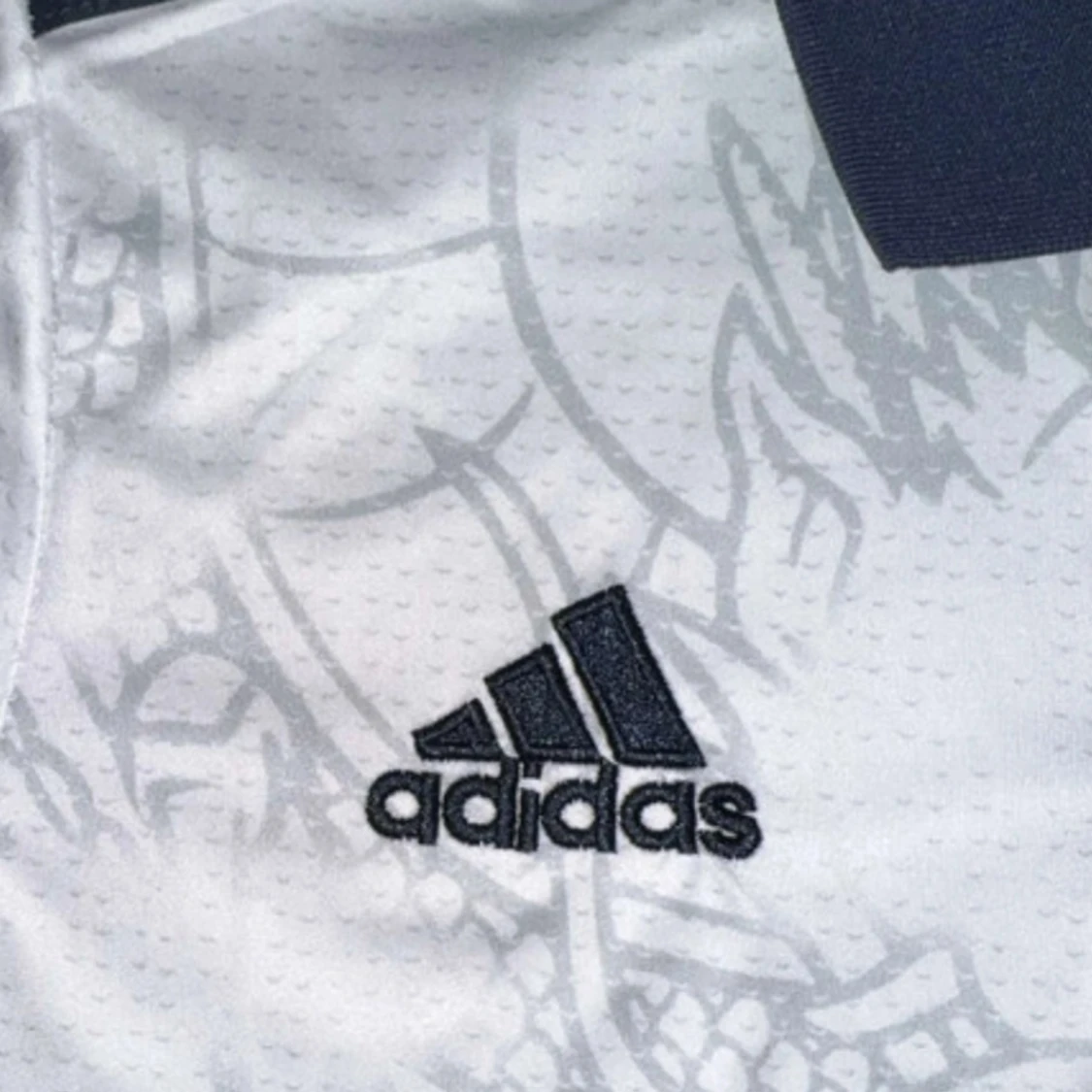 Real Madrid x Adidas drakmönstrad tröja  - 3