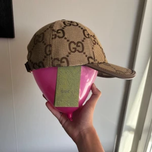 Gucci keps - Helt ny, Gucci tagg ingår!!! Beige jumbo Gucci keps 