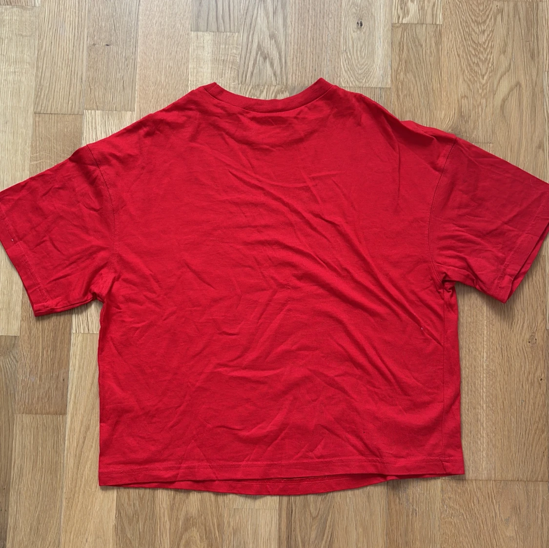 Röd XS t-shirt Authentic Lifestyle från H&M  - 2