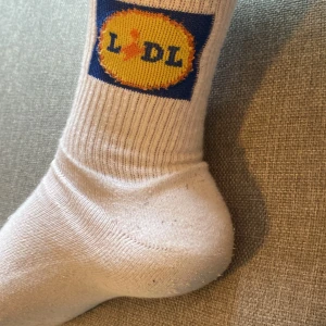 Limited Edition Lidl Strumpor - Limited edition lidl strumpor som jag köpte för drygt 50kr men eftersom man inte längre kan få tag på dom så har priset höjts med 703% 