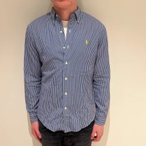Ralph lauren skjorta - Ralph lauren skjorta | Skick - 9,5/10 | Size - M | Hör av dig vid minsta fråga eller fundering // RDL