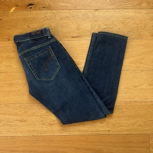 Dondup George Jeans  - !!NYA!! Dondup George Jeans | Skick: Ny skick | modell: George | storlek: 31 | fraktar inom 24 timmar så var snabba !! Bäst pris på marknaden nn
