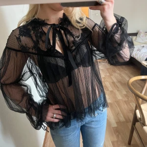 Fin blus - Fin spetsblus från Zara