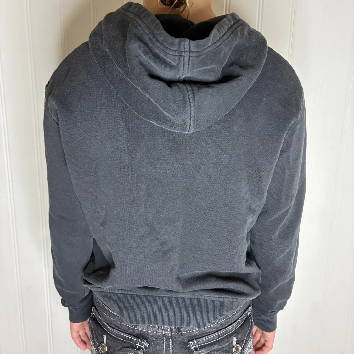 Mörkgrå hoodie från H&M BASIC - 2