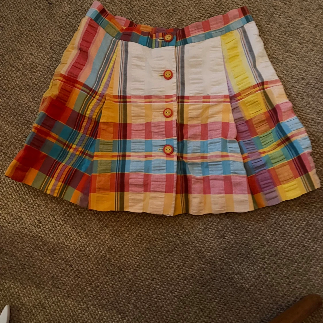 Färgglad rutig kortkjol med knappar - 4