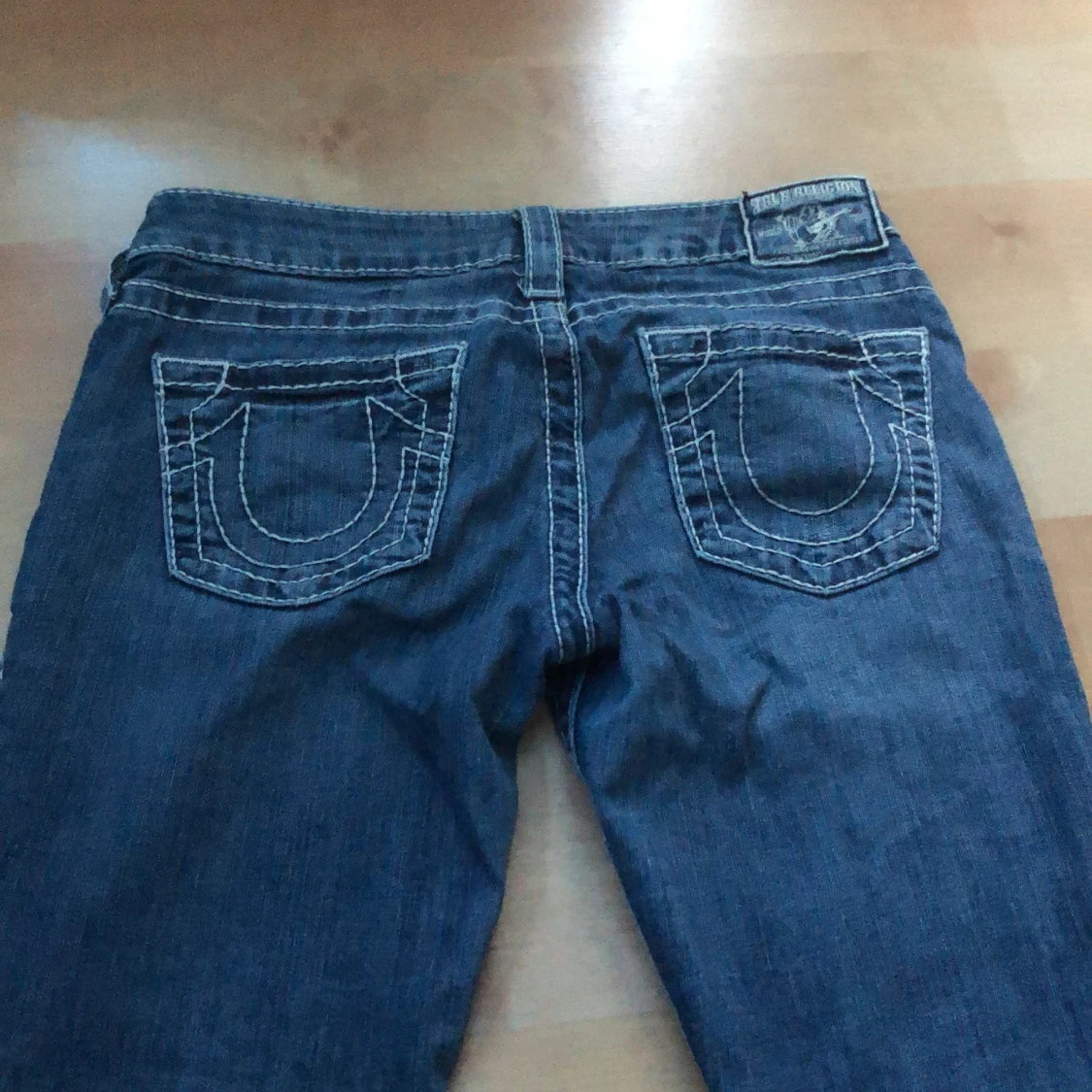 Mörkblåa true religion jeans  - 1