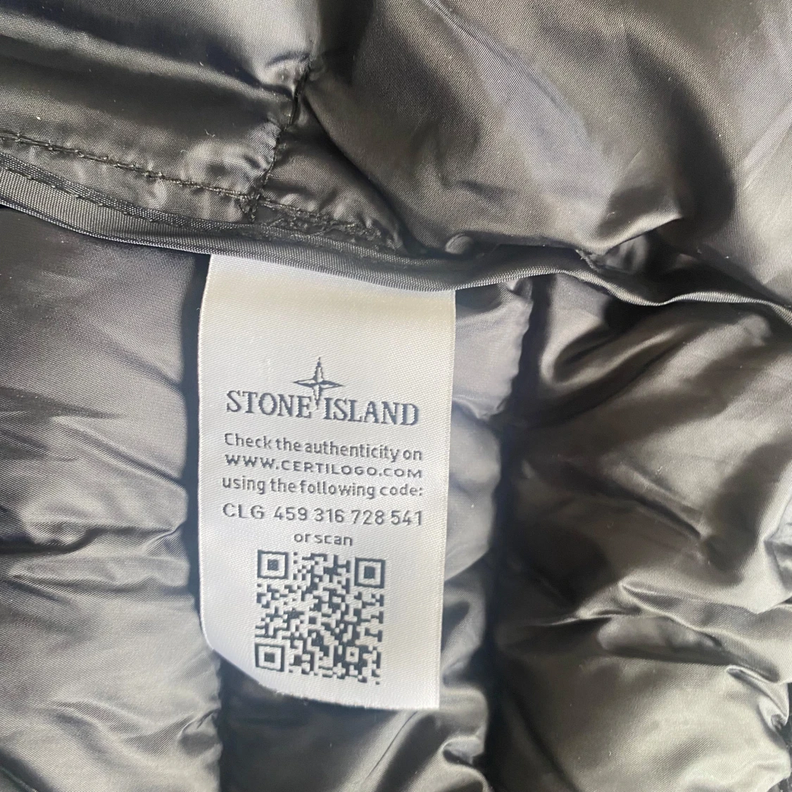 Mörkblå dunjacka från Stone Island - 4