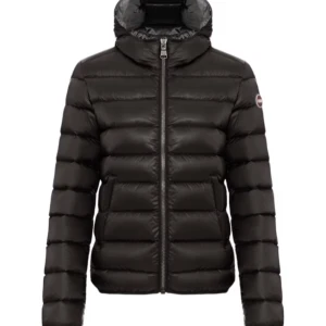 Svart pufferjacka med huva - Skitsnygg svart colmar dunjacka som är super trendig. Slutsåld typ överallt och säljer för vill ha en annan. Super fint skick, pris kan diskuteras vid snabb affär❤️Nypris 5500