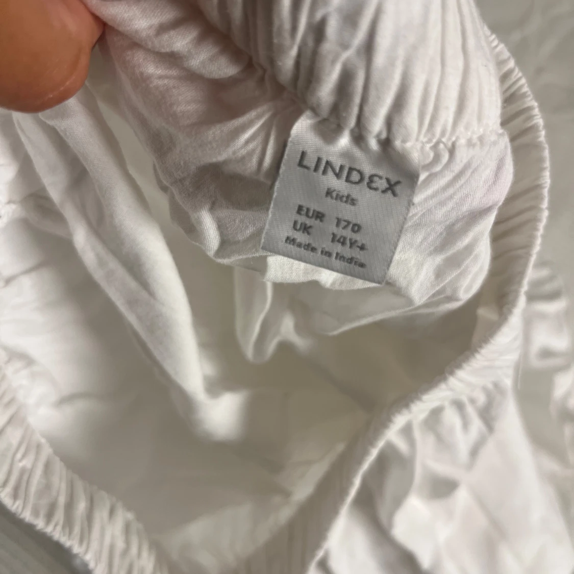 Vit långkjol från Lindex - 1