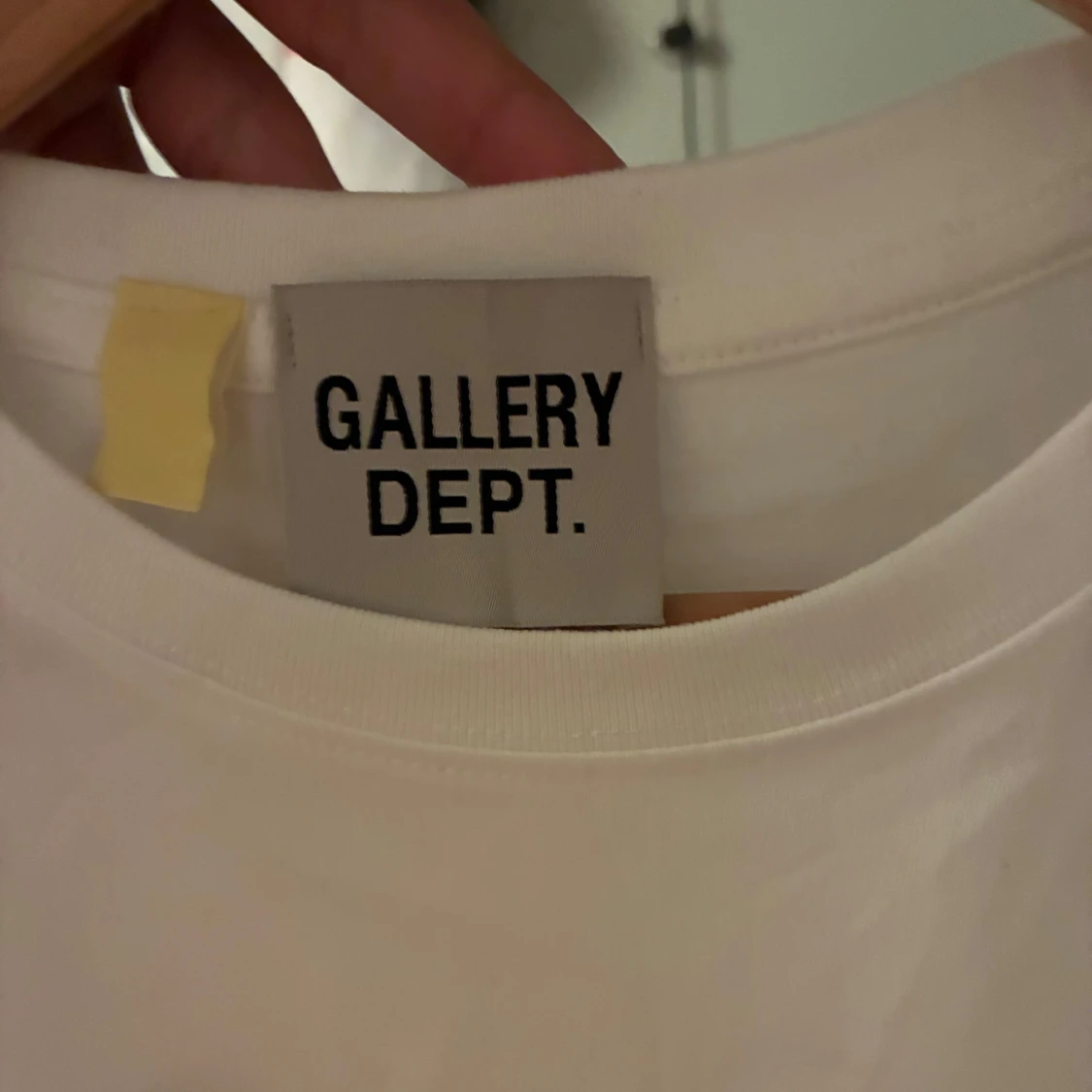 Vit t-shirt från Gallery Dept. S/M  - 2